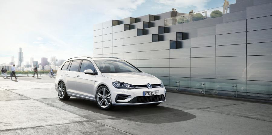  Volkswagen Golf Variant R-Line 2017 года  (WW) (фото 1 из 3)